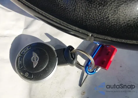 2009 Mini Cooper z USA, uszkodzony, nr VIN WMWMR33539TU96257